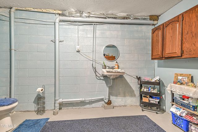 329 Westfield Drive, Kingsport, TN 37664