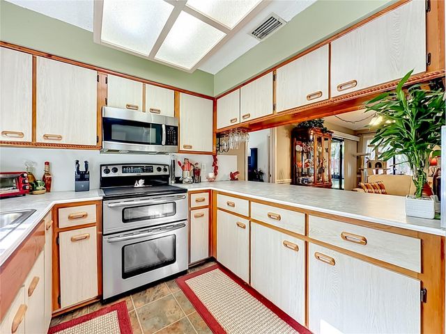 27 BLACK HAWK PLACE, Palm Coast, FL 32137