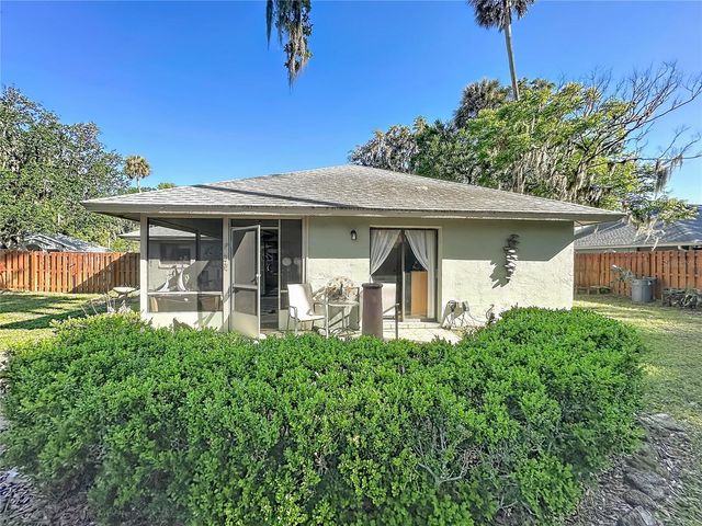 27 BLACK HAWK PLACE, Palm Coast, FL 32137