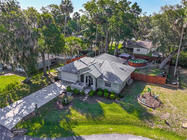 27 BLACK HAWK PLACE, Palm Coast, FL 32137