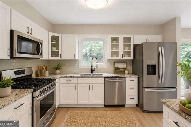 235 Barrington Drive E, Roswell, GA 30076
