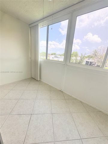 9660 Sunrise Lakes Blvd 202, Sunrise, FL 33322