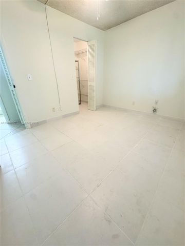 9660 Sunrise Lakes Blvd 202, Sunrise, FL 33322