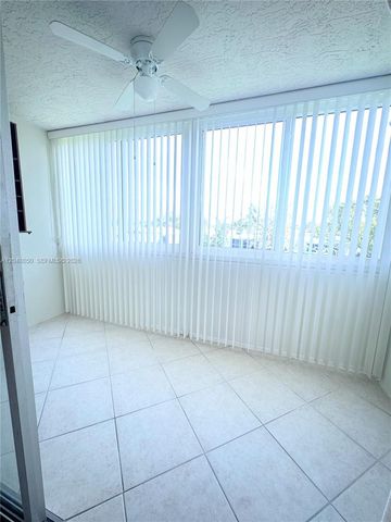 9660 Sunrise Lakes Blvd 202, Sunrise, FL 33322