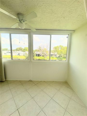 9660 Sunrise Lakes Blvd 202, Sunrise, FL 33322