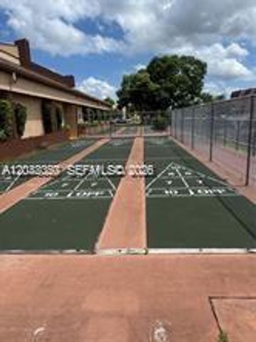 9660 Sunrise Lakes Blvd 202, Sunrise, FL 33322