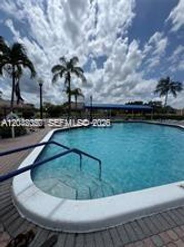 9660 Sunrise Lakes Blvd 202, Sunrise, FL 33322