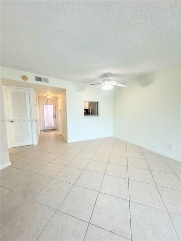 9660 Sunrise Lakes Blvd 202, Sunrise, FL 33322