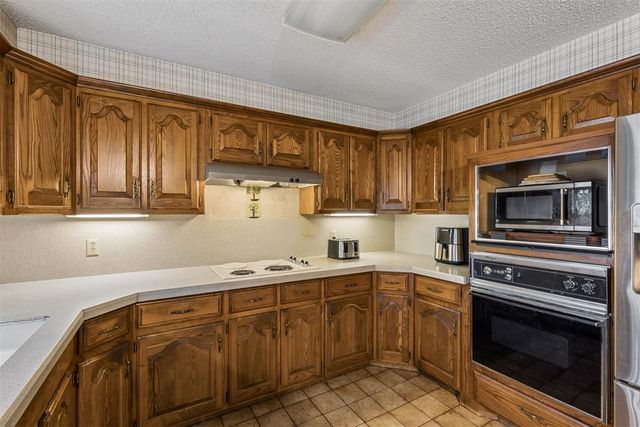 328 Windbrook Drive, Norman, OK 73072