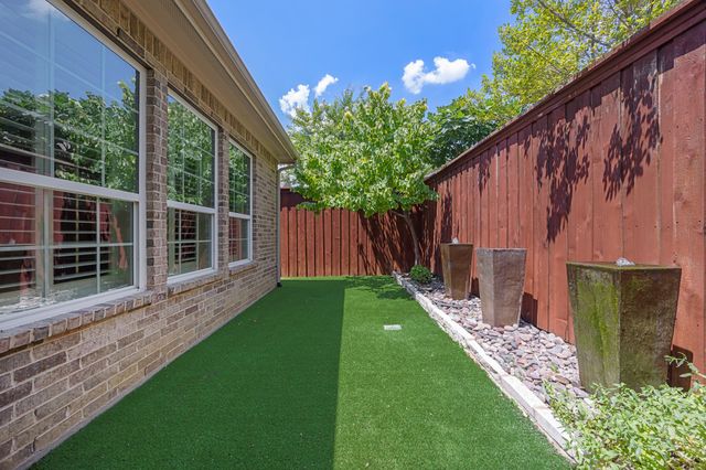 11324 Mounts Run Drive, Dallas, TX 75218