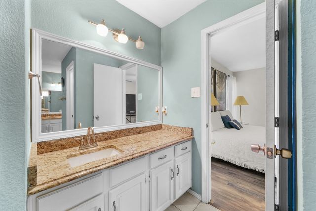 2127 Holt Road, Arlington, TX 76006