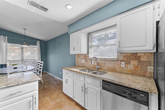 2127 Holt Road, Arlington, TX 76006