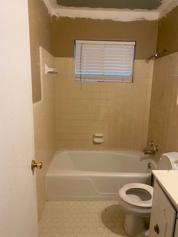 5466 COTTONWOOD RD, Memphis, TN 38115