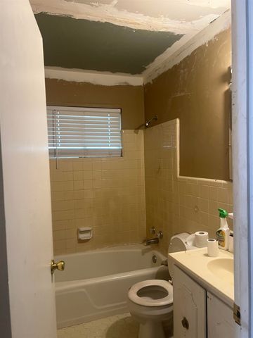 5466 COTTONWOOD RD, Memphis, TN 38115