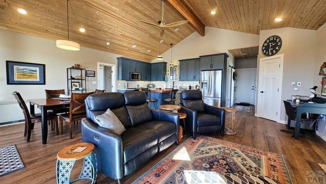 517 Trailsend Rd, Walsenburg, CO 81089