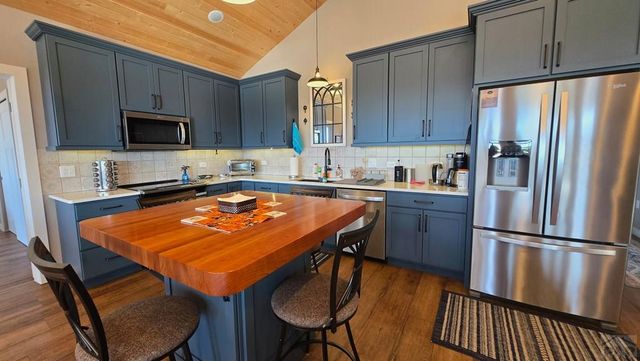 517 Trailsend Rd, Walsenburg, CO 81089