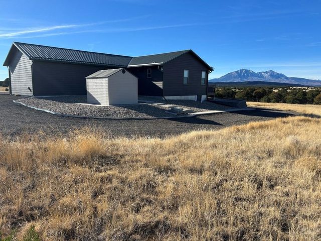 517 Trailsend Rd, Walsenburg, CO 81089
