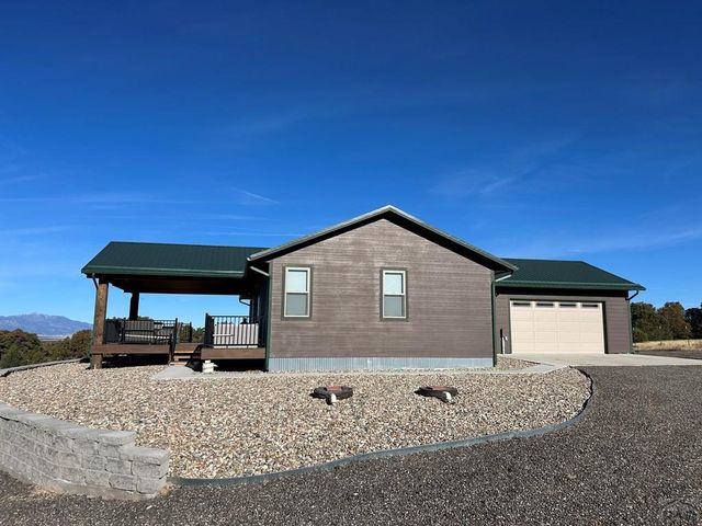517 Trailsend Rd, Walsenburg, CO 81089
