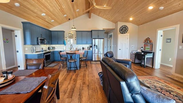 517 Trailsend Rd, Walsenburg, CO 81089