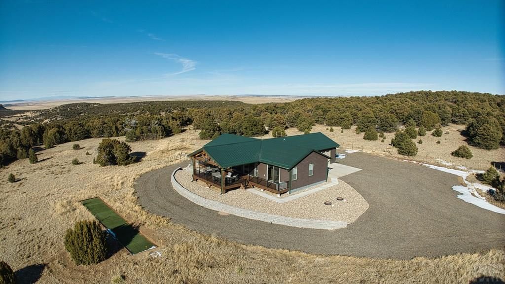 517 Trailsend Rd, Walsenburg, CO 81089