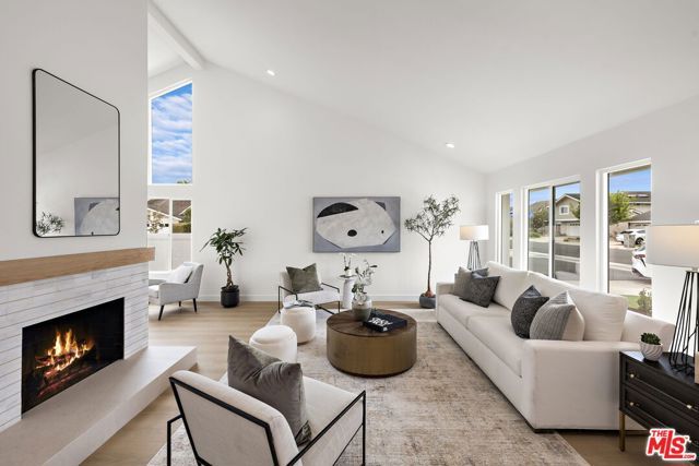 18362 Oxboro Lane, Huntington Beach, CA 92648