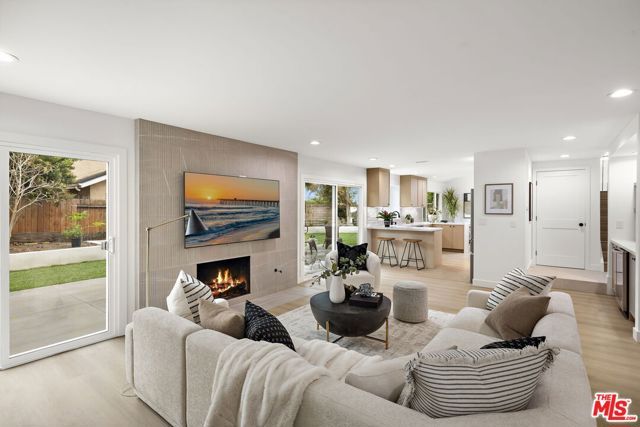 18362 Oxboro Lane, Huntington Beach, CA 92648