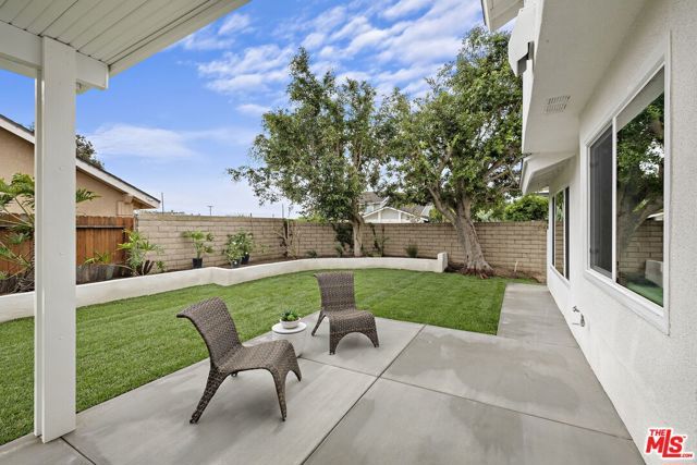 18362 Oxboro Lane, Huntington Beach, CA 92648