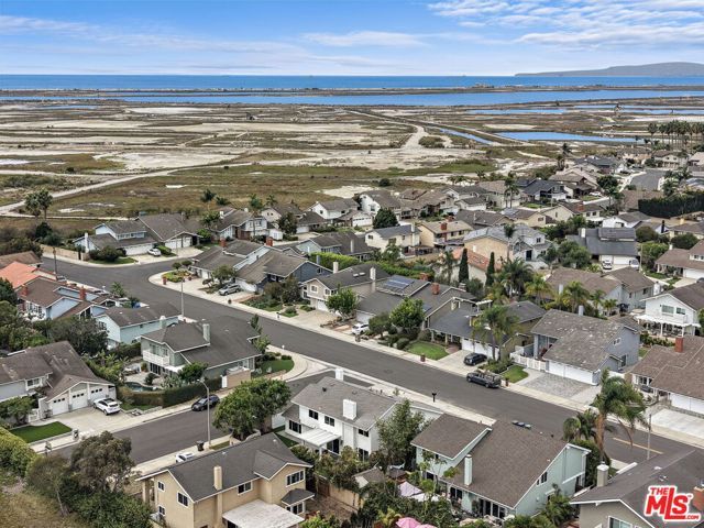 18362 Oxboro Lane, Huntington Beach, CA 92648