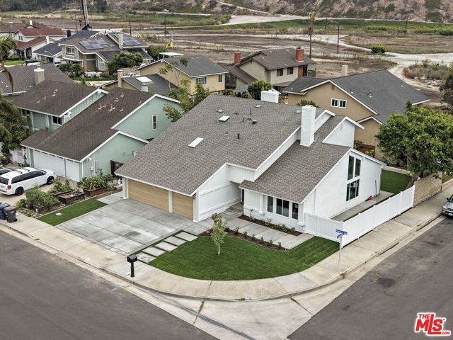 18362 Oxboro Lane, Huntington Beach, CA 92648
