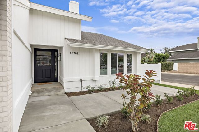 18362 Oxboro Lane, Huntington Beach, CA 92648
