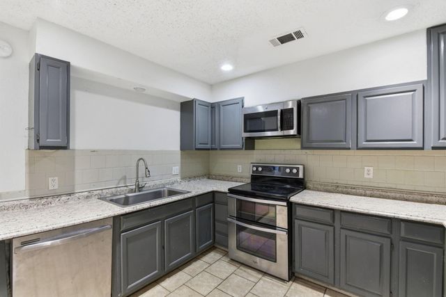 402 Anderson Road, Livingston, TX 77351