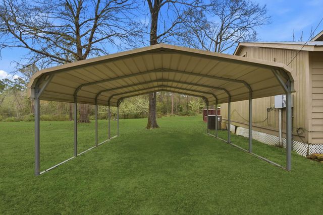 402 Anderson Road, Livingston, TX 77351