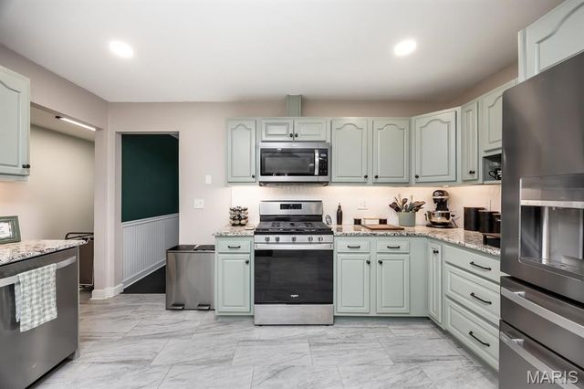 4121 Bruene Avenue, Pontoon Beach, IL 62040