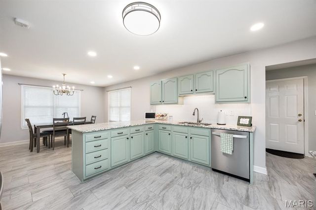 4121 Bruene Avenue, Pontoon Beach, IL 62040