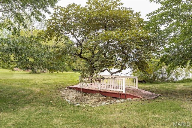 4121 Bruene Avenue, Pontoon Beach, IL 62040