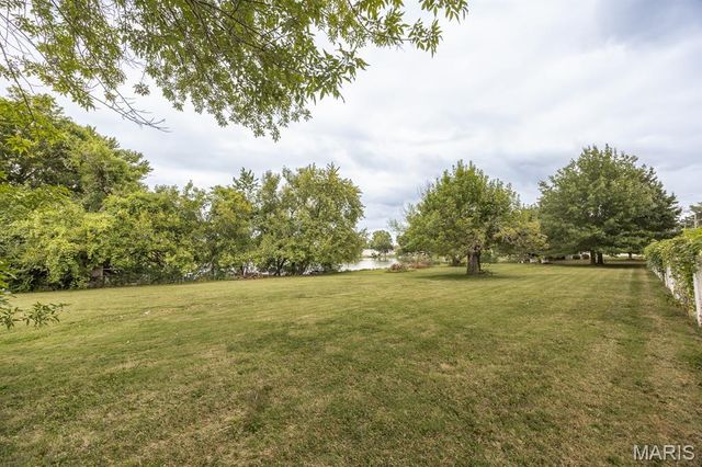 4121 Bruene Avenue, Pontoon Beach, IL 62040