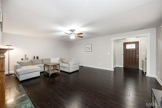 4121 Bruene Avenue, Pontoon Beach, IL 62040