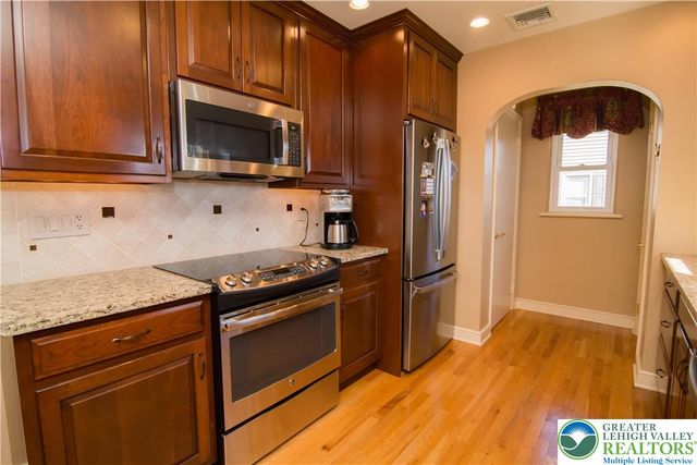 3316 Edinburgh Road, Allentown City, PA 18104