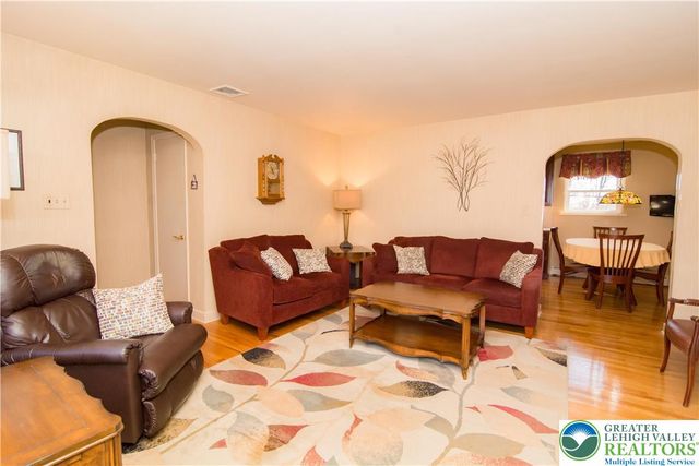 3316 Edinburgh Road, Allentown City, PA 18104