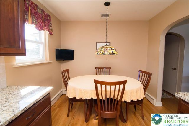 3316 Edinburgh Road, Allentown City, PA 18104