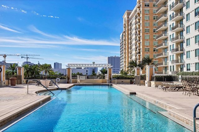 800 N TAMIAMI TRAIL 307, Sarasota, FL 34236