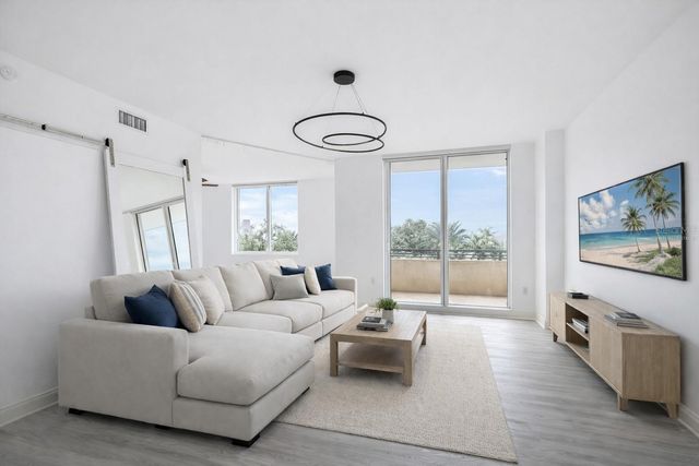 800 N TAMIAMI TRAIL 307, Sarasota, FL 34236