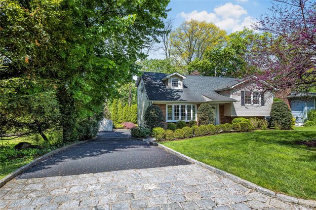 32 Chaucer Street, Hartsdale, NY 10530