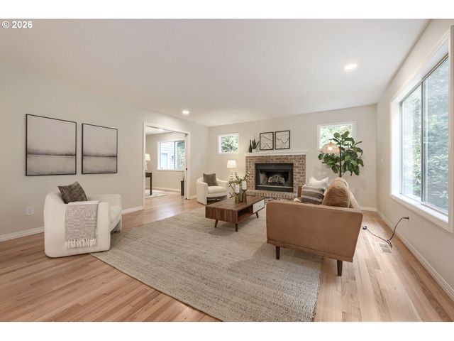 10708 Sw 11TH Dr, Portland, OR 97219