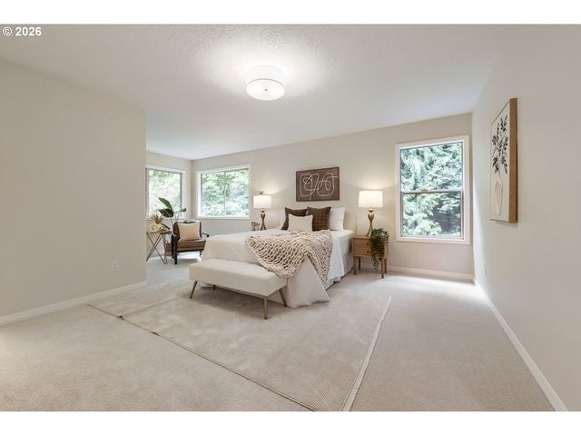10708 Sw 11TH Dr, Portland, OR 97219