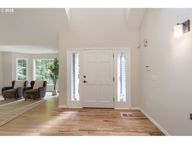 10708 Sw 11TH Dr, Portland, OR 97219