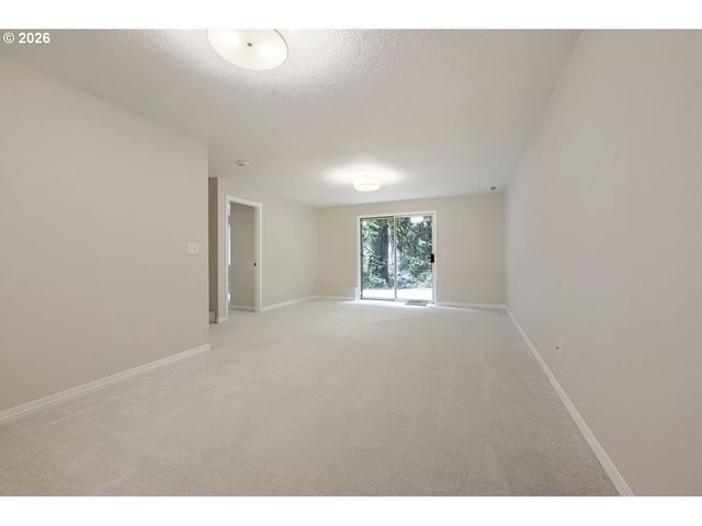 10708 Sw 11TH Dr, Portland, OR 97219