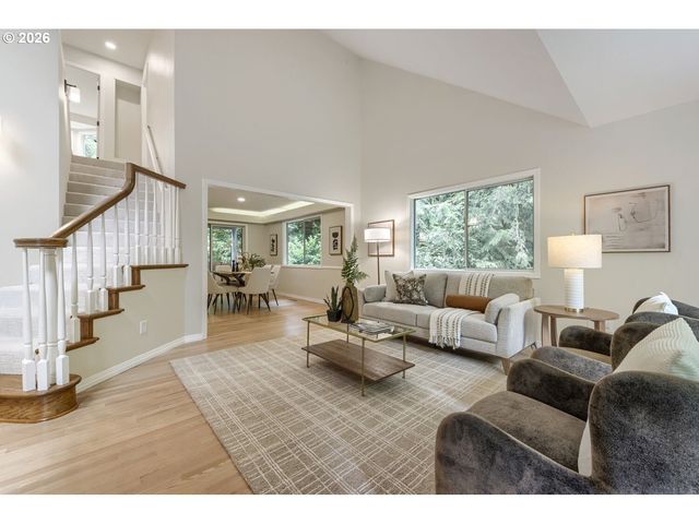 10708 Sw 11TH Dr, Portland, OR 97219