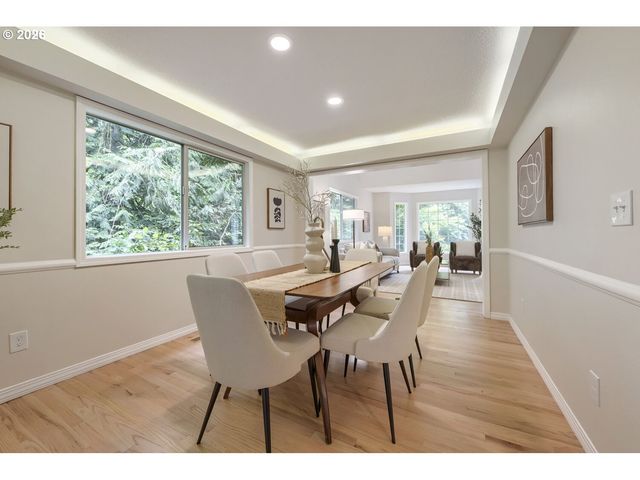 10708 Sw 11TH Dr, Portland, OR 97219
