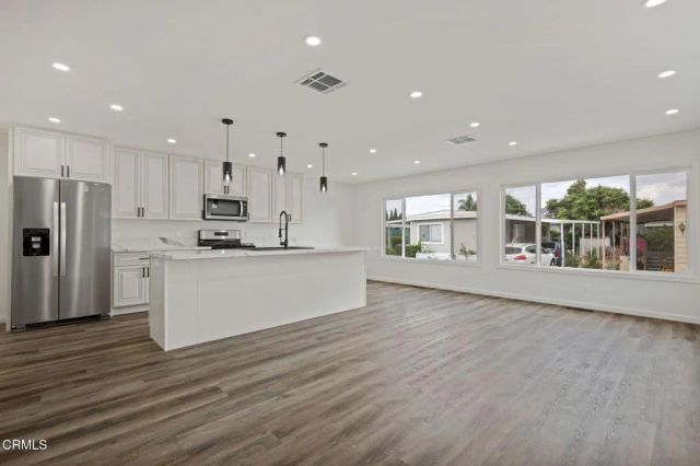 113 Camino Valverde 113, Camarillo, CA 93012